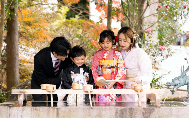 神社参拝のマナー イメージ写真